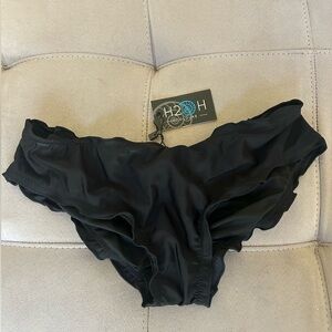NWT H2OH! COLOURS Roma Ruffle Bikini Bottom With Scrunchy Butt Detail